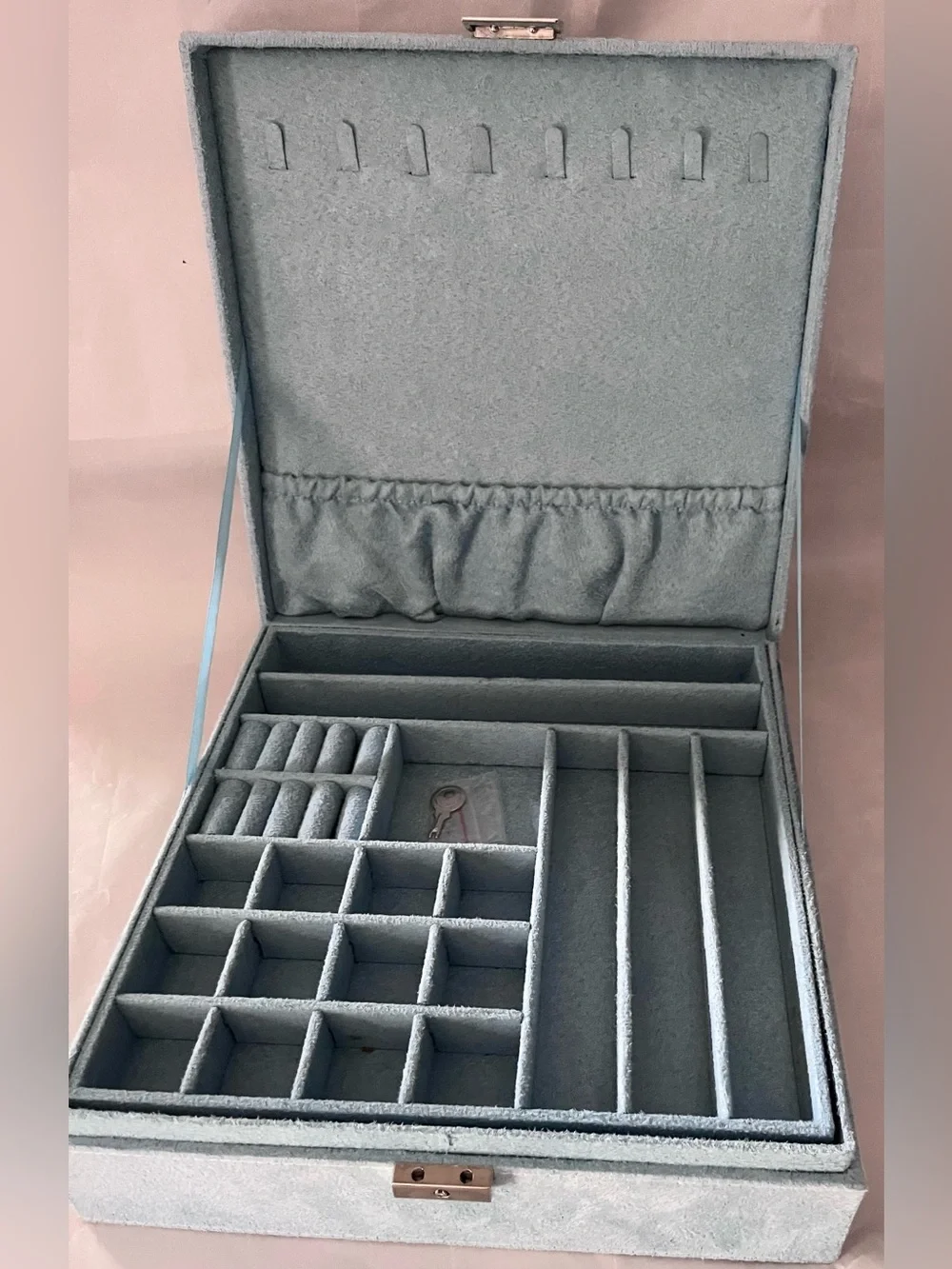 Light Blue Jewelry Organizer Box with Removable Tray and key by Guanya